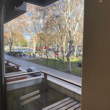 Lujoso Apto Paseo Del Prado Apartment Мадрид Екстериор снимка