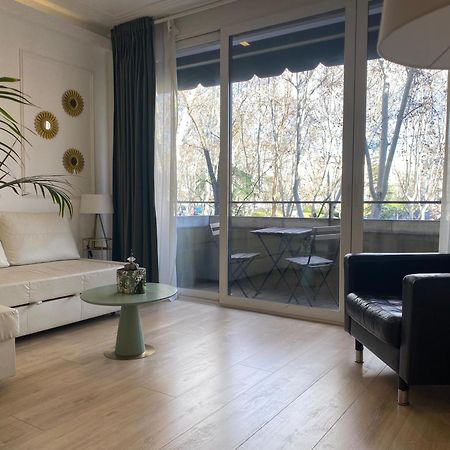 Lujoso Apto Paseo Del Prado Apartment Мадрид Екстериор снимка